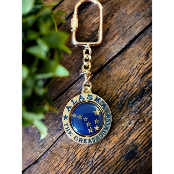 Beautiful vintage strong and sturdy Alaska keychain - Picture 2 of 2